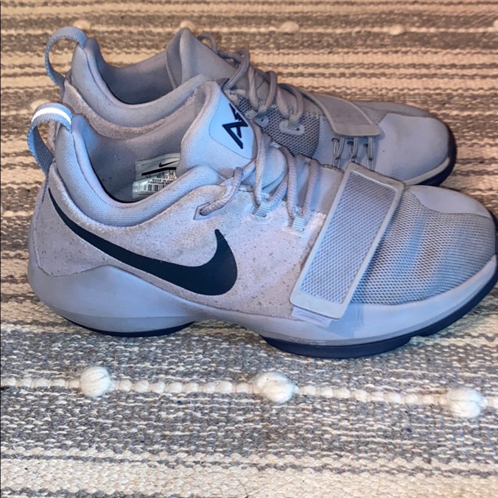 Boys Nike PG1 Basketball Shoes